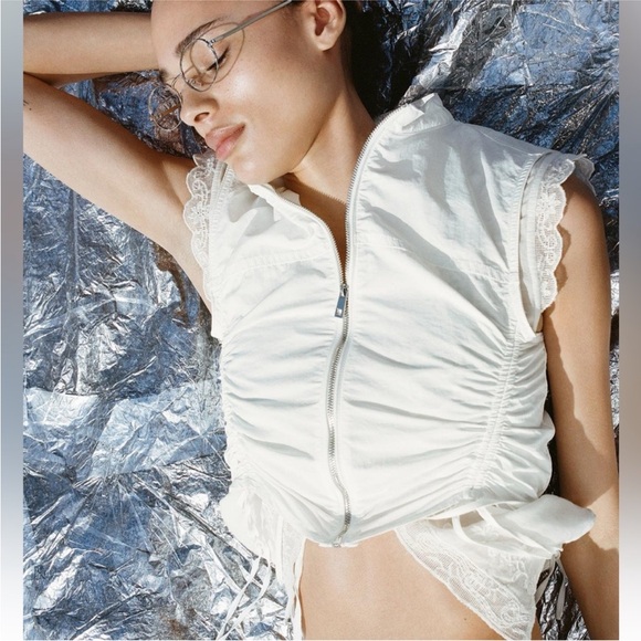 Zara Ruched Vest - Picture 8 of 9